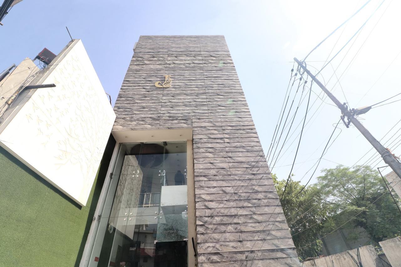 Oyo 14829 Hotel J Cruise Ludhiana Eksteriør bilde