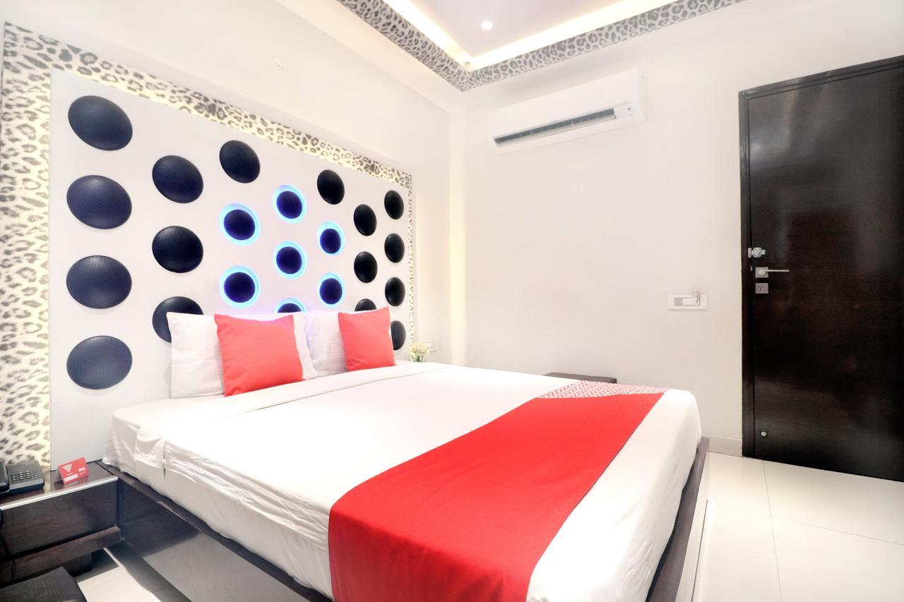 Oyo 14829 Hotel J Cruise Ludhiana Eksteriør bilde