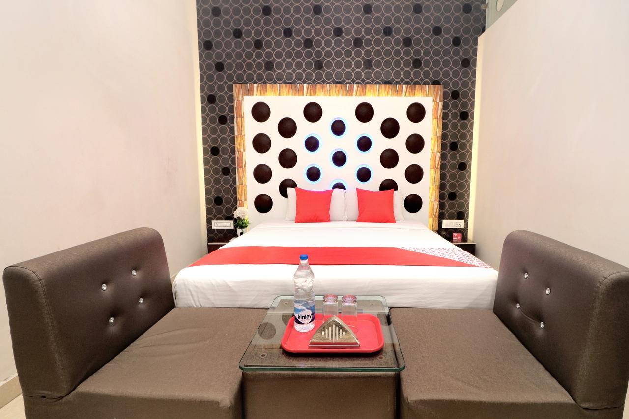 Oyo 14829 Hotel J Cruise Ludhiana Eksteriør bilde