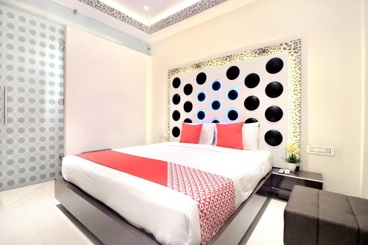 Oyo 14829 Hotel J Cruise Ludhiana Eksteriør bilde